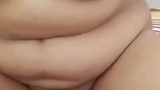 Kurvige ehefrau fingert