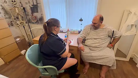 Bagian 1:- Matron Satana & Mr Jones menghadiri klinik untuk masalah anal!