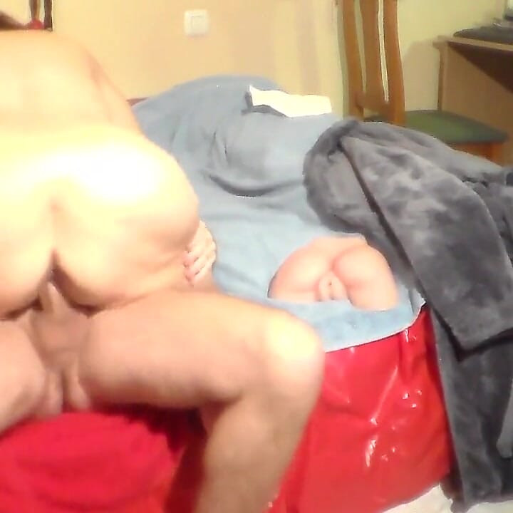 John shoots all his cum into Jen's pussy when she rides him