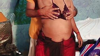 ApsaraMaami - Empregada doméstica - expondo peitos quentes e show de umbigo