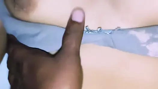 Hintli evli kadın sert seks yapıyor