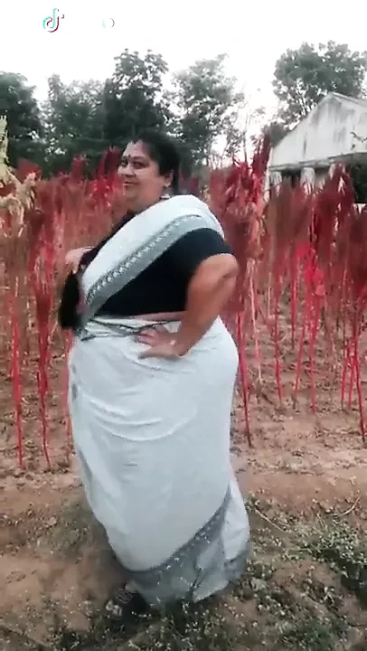 Desi fat aunty dance