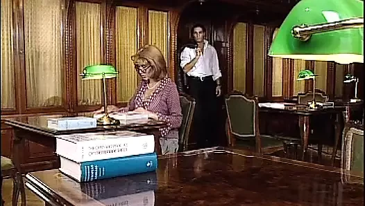 La professoressa di lingue Sc 6 oressa of Sc languages 6