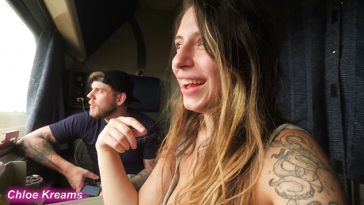 Jahanje ogromnog kurca u Amtraku 4. dio - Gruba rizična jeba - Chloe Kreams, Steve Rickz