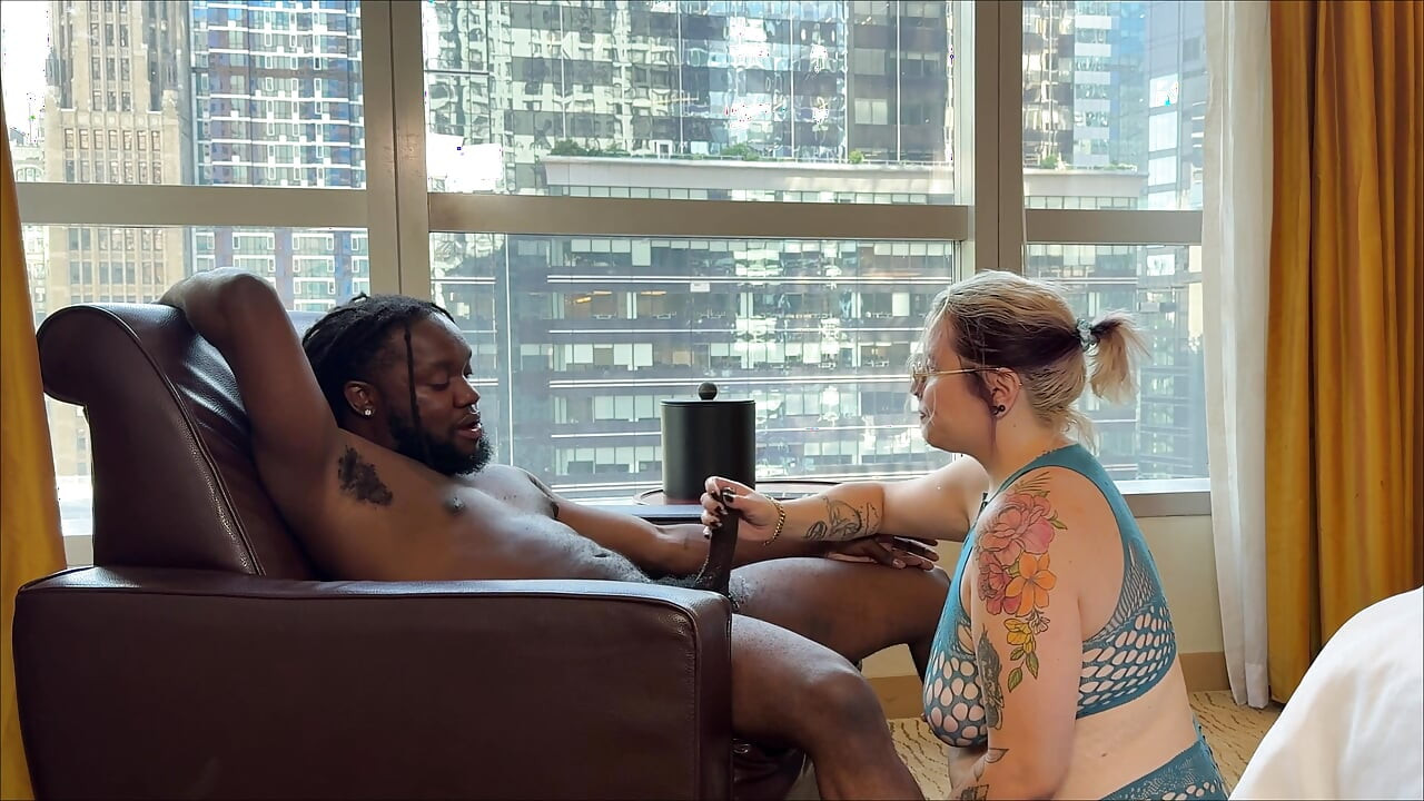 Tommi Shows Moses the New York Skyline