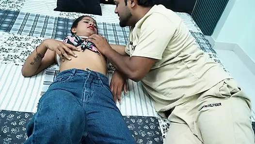 Suami Amerika se aaya atau istri ko diya hadiah ke bahane chudai kari