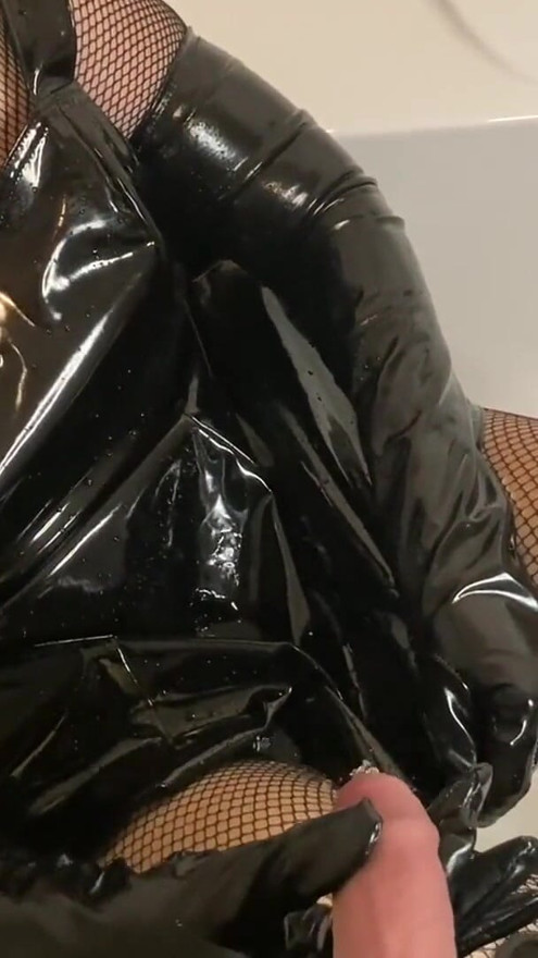 Masturbation, Blowjob and Pissing in Bathtub | Clip 2