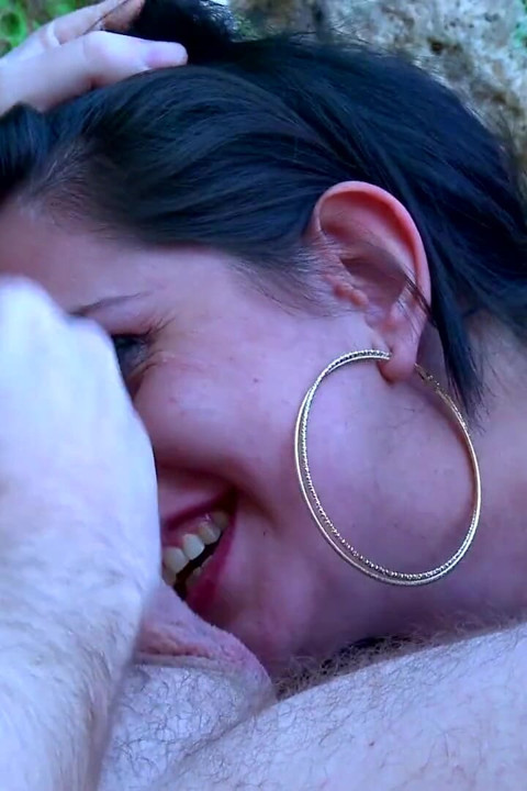 Büyük götlü latin sert sikiliyor