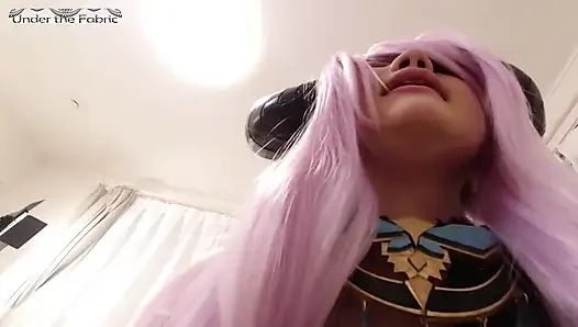 Skor Cosplayer legendaris. Pemotretan terinspirasi Narmaya dengan Lekuk Piala H yang eksplosif