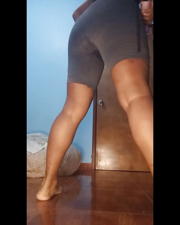 Indian aunt squirts with her new toy