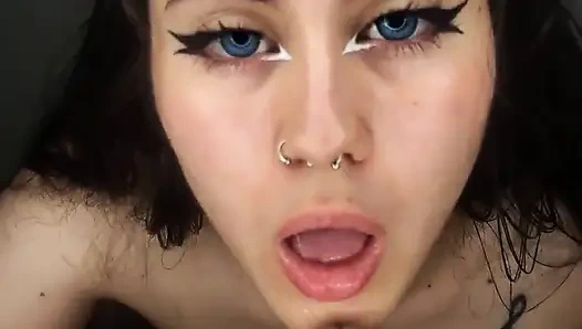 The Beautiful 18yo Loves Getting All the Cum From Cock