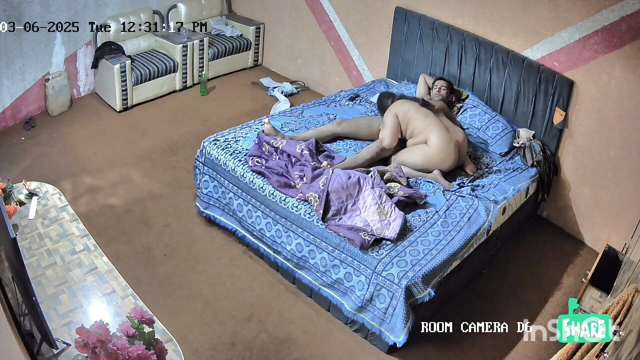 Bagian 4 aku pergi ke rumah bhabhi selama liburan musim panas dan bersenang-senang dengan bhabhiku yang cantik, menangkap di kamera
