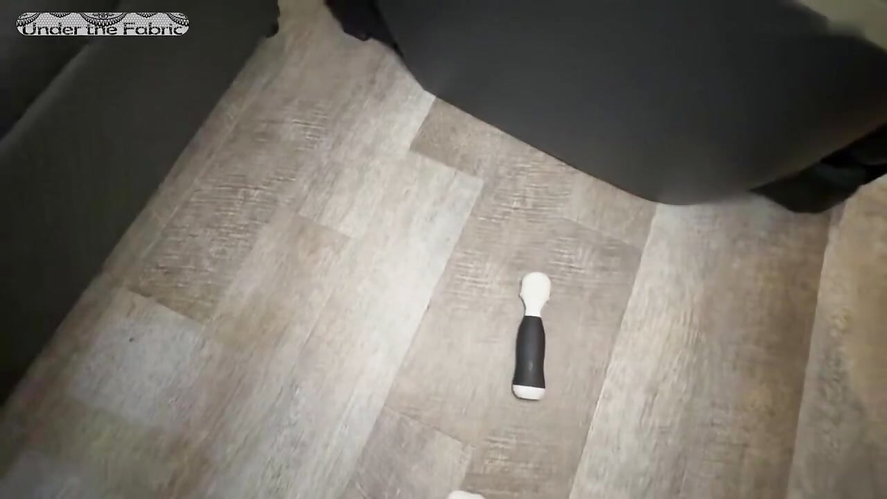 Ángel de lencería blanca pura - belleza de cara de ídolo abrumado por la sensibilidad, clímax en cadena, que termina en preñada pesada