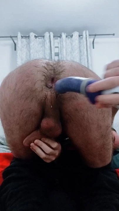 Happy new year : a gaping hole video !