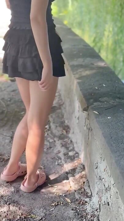 散歩中のヌード