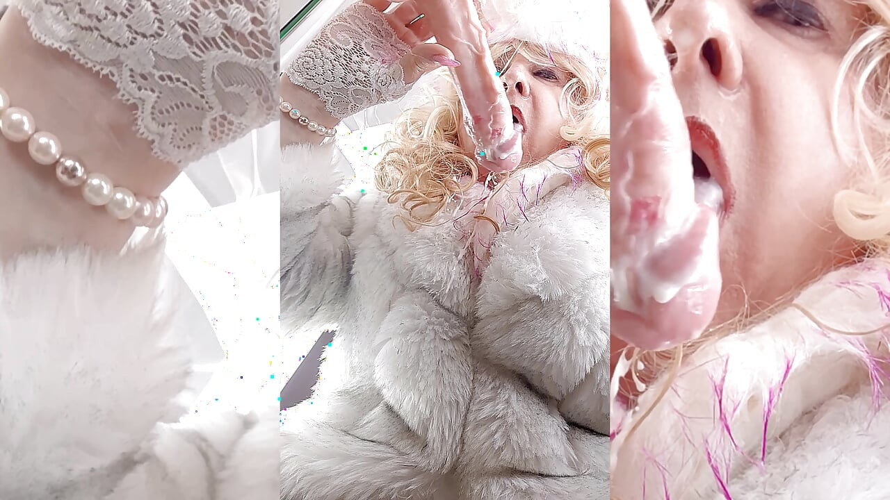 Transbride Cumcovered in Bridalchamber