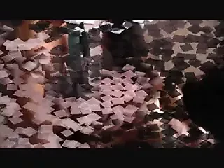 汚い女が輪姦される
