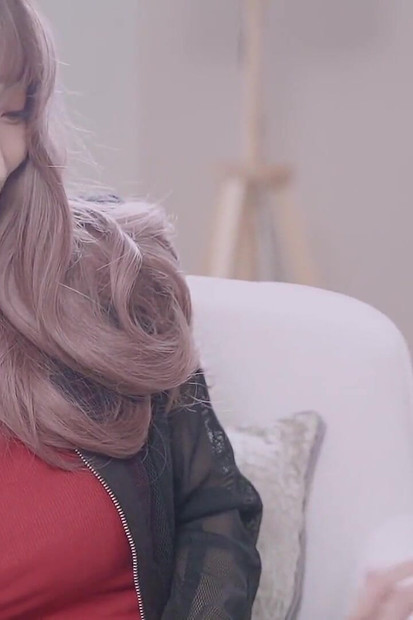 Une Chinoise déprimée baise son psychiatre pour guérir la douleur - MILF perverses et ados