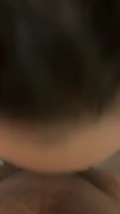 他的鸡巴非常适合我的嘴巴 | 短片 2