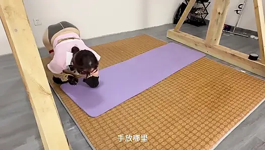 Holiland girlfriend pup training + penghinaan verbal + gadis jepang diikat pakai kaki