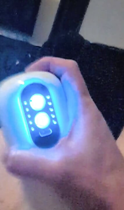 Tabu fantezisini düşünerek fleshlight ile iyi bir 31 çekiyor