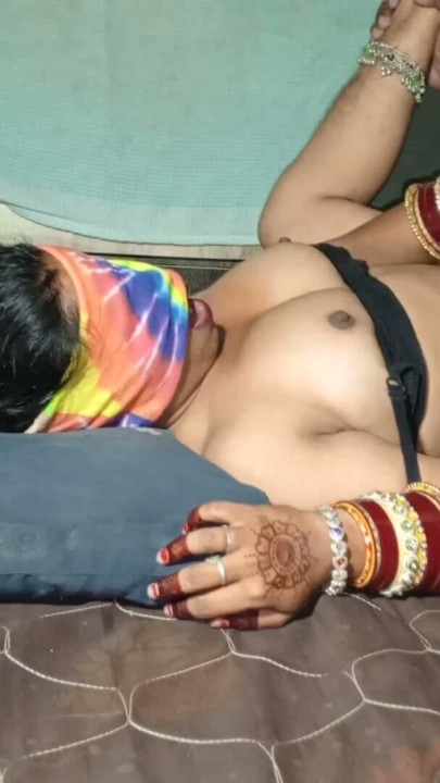 Dhire se daliye, virgin hu' - Desi high school girl 18+ talking dirty in hindi and losing her anal virginity  Hindi audio | Clip 1