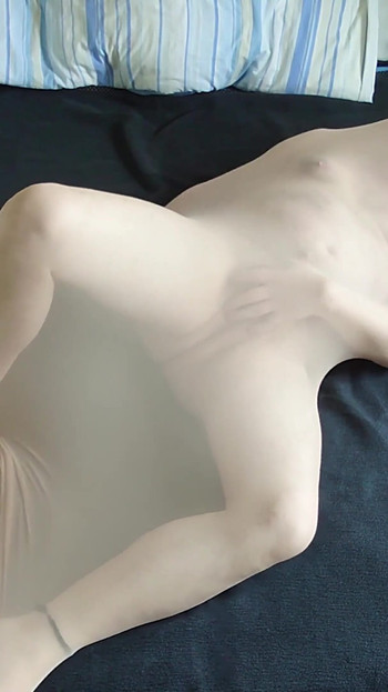 Carmen Nylonjunge Is on Nylon Encasement