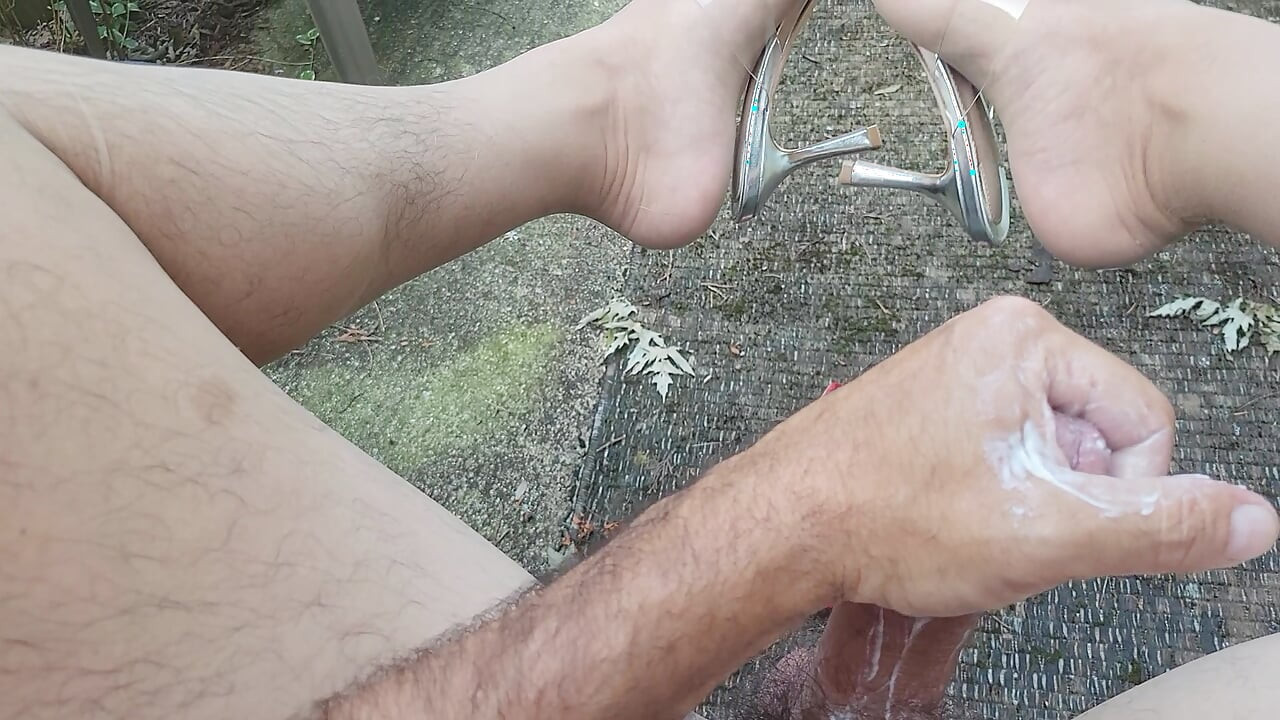 Big Cumming Cock High Heels Nylons - I Love Cum!