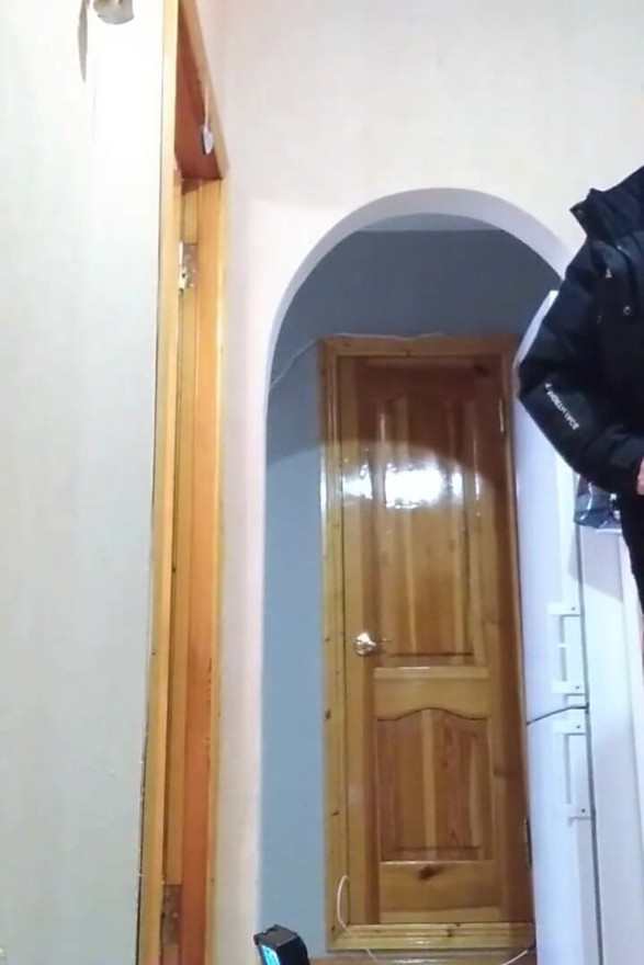 I tried out a sex toy for my husband on a courier 2