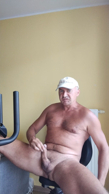 fitness in a porn club in warsaw