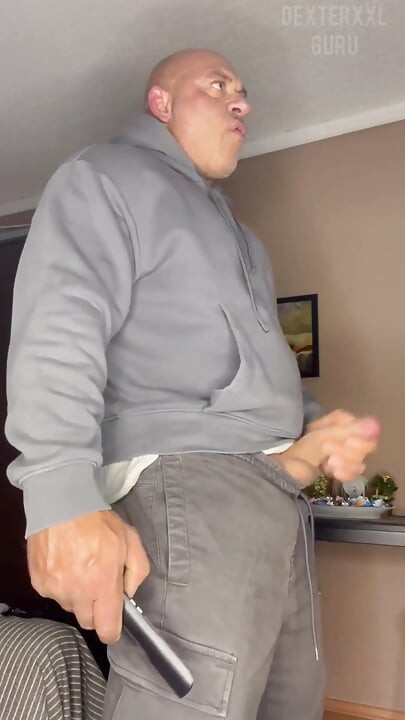 Mr Guru. Wank Quick Big Bodybuilder