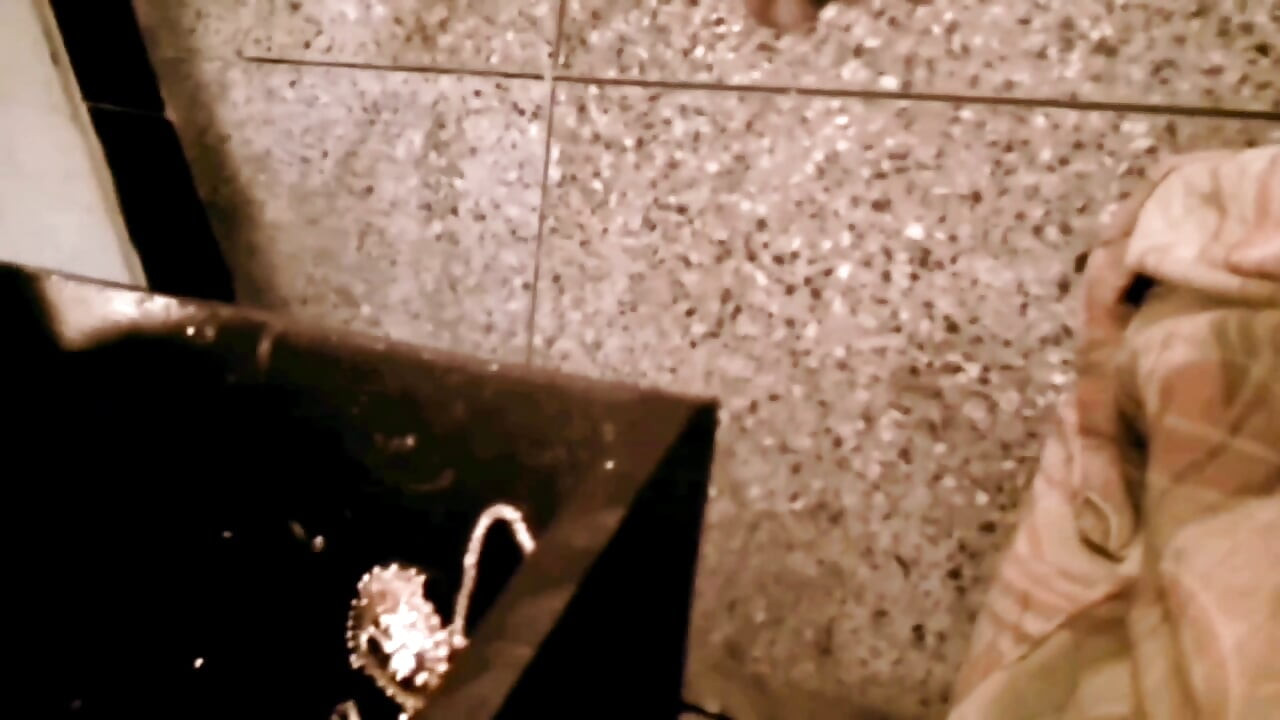 德西泰米尔酒店女仆在 69 和硬传教士操逼 第 2 部分