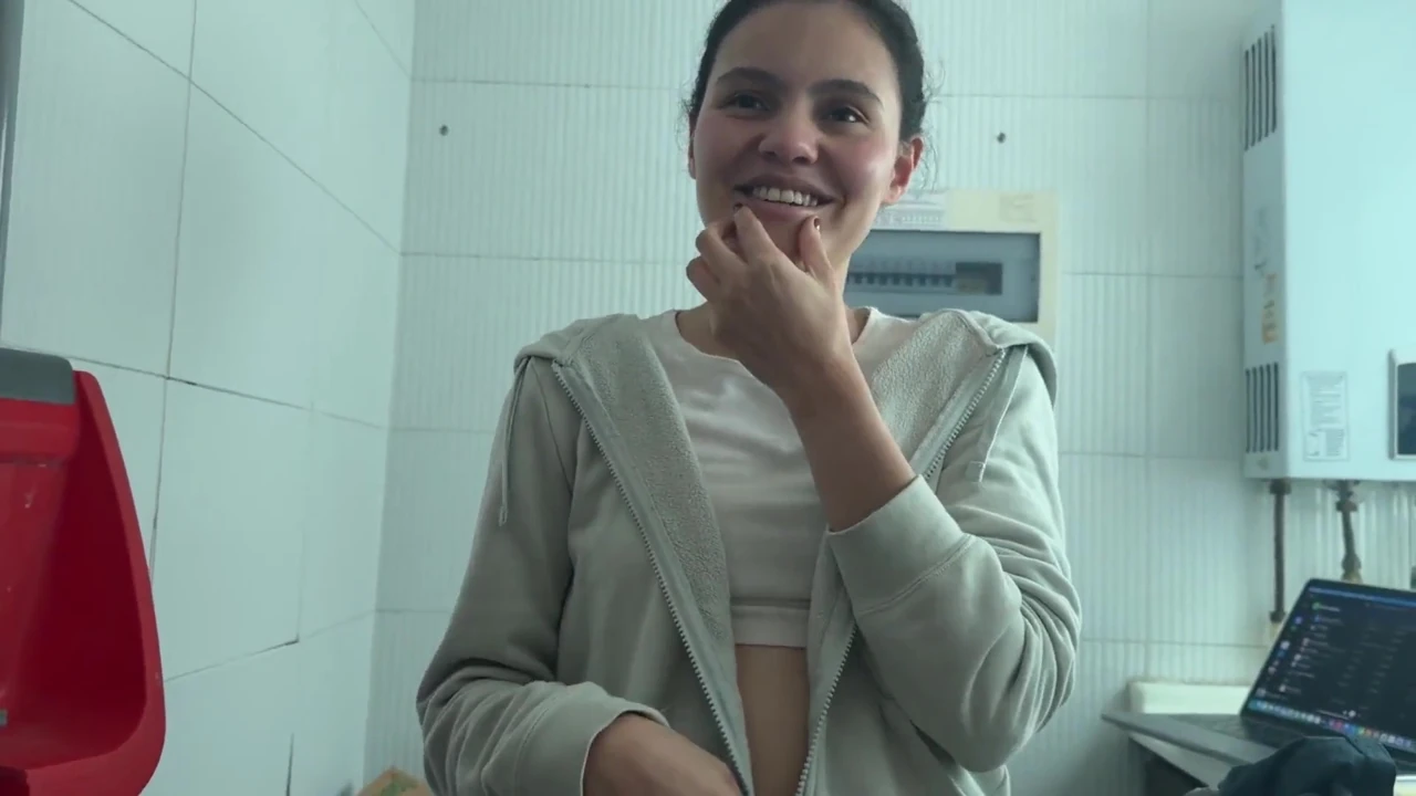 Lezbiyenler iç çamaşırlarıyla sevişiyor Calvin Klein
