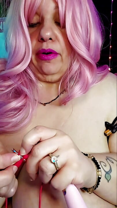 Boob Show: First time with Nipples Clamps and Vibrators