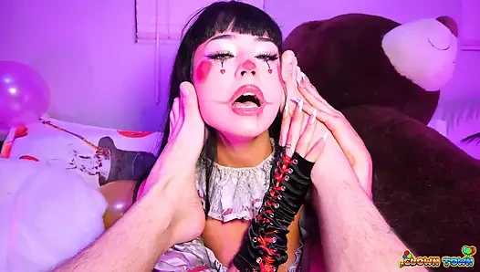 Clown town ep.5 süße beca barbie ist eine verrückte sperma-hure