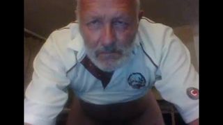 Abuelo golpe en webcam