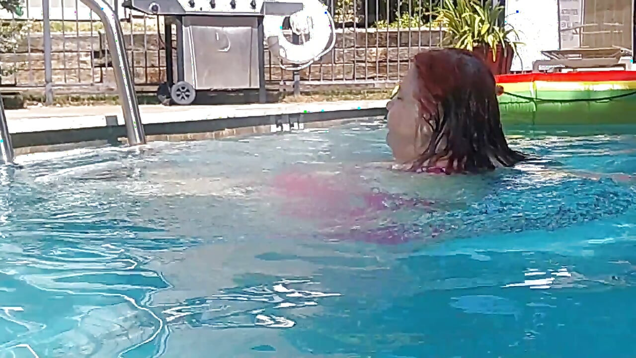 Handsome Harry and Sex Big Beauty Nurse Vicki Do Some Under Water Exercises!