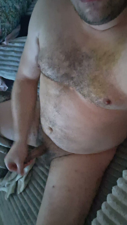Amadora excitada se masturbando até um gozo poderoso