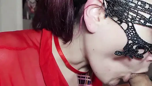 Gadis sekolah bugar nyepong kontol dan telan sperma