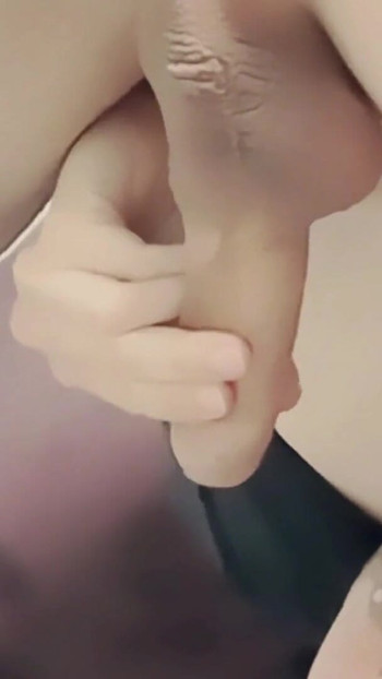 「このCUMPILATIONで7分間連続で精液を飲み込むWATCH me」の必見の瞬間