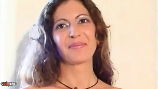 Alice: Interview with Alice, a Superb French MILF