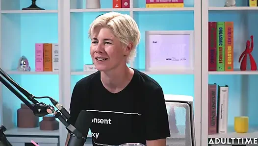 Lilly Bell teşhircilik, seks ve güçlendirme | Adult Time Podcast