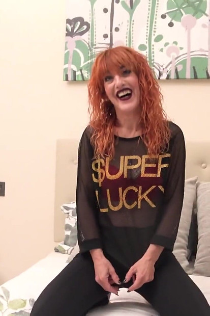 Lydia milf(chodne layak mammi) ko in 2 doston aur uski jordar tin logon vali chudaee se pyar hai