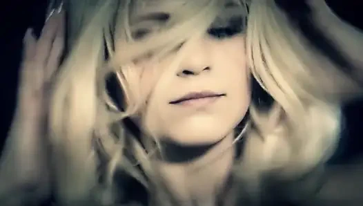 Perfect blonde of desire