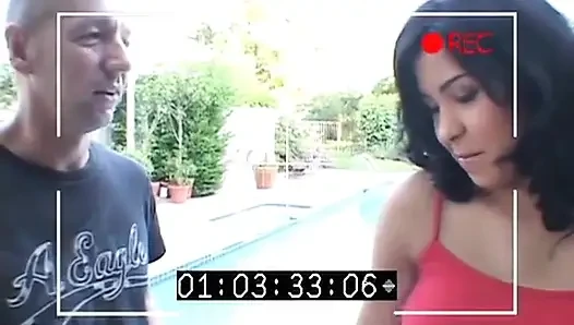 Pelacur latina muda diisi dengan kontol pejantan