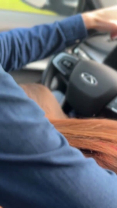 Blowjob di mobil berujung seks dengan cewek cokelat yang ditumpangi. | Klip 1