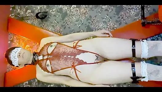 Mayu no91 rasiert, cosplay, halsfick, Halsband, Augenbinde, analkugeln in 2 löchern, Squirting, creampie, blowjob putzen