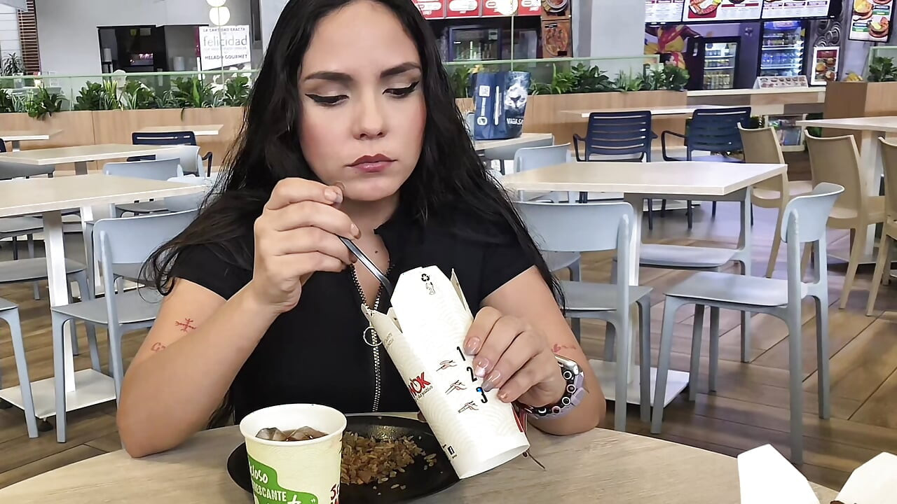 什么？！我在某个地方见过你！- 西班牙语色情片