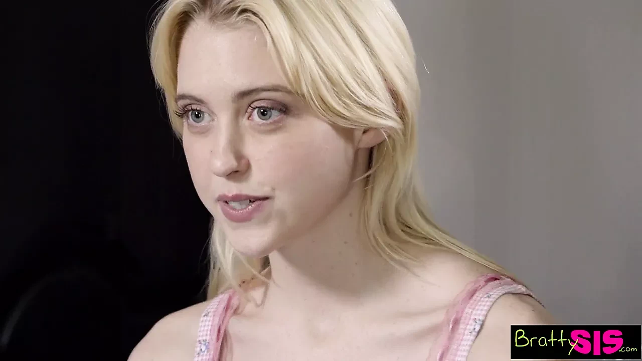 Teen Sisters Give Step Daddy Ultimate Father’s Day Threesome