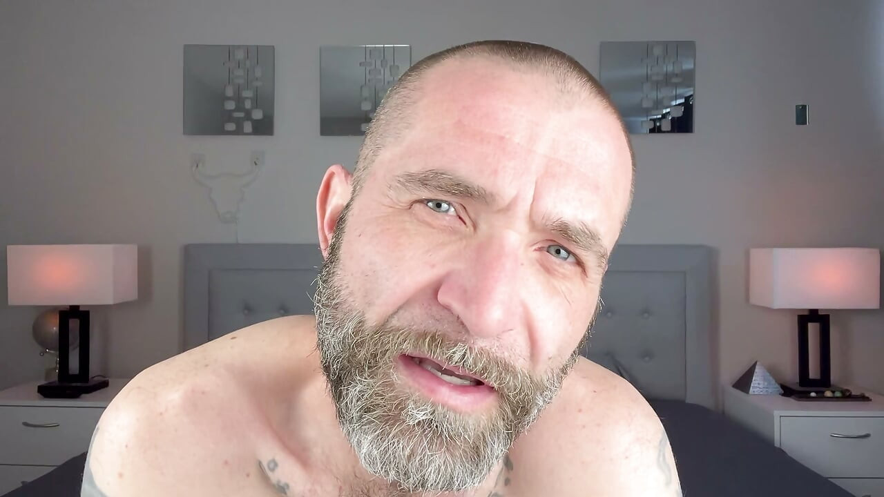 Look at that pretty boy sucking daddy’s cock